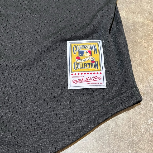 Mitchell & Ness Cincinnati Reds Ken Griffey Jr 2000 Black Jersey Men’s Size XL - Picture 9 of 9